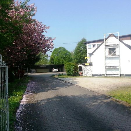 Hotel Saarland Lebach Екстер'єр фото