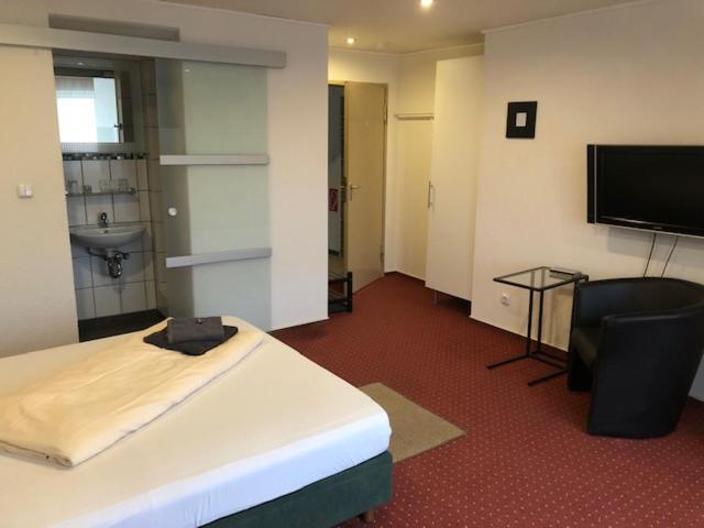 Hotel Saarland Lebach Екстер'єр фото