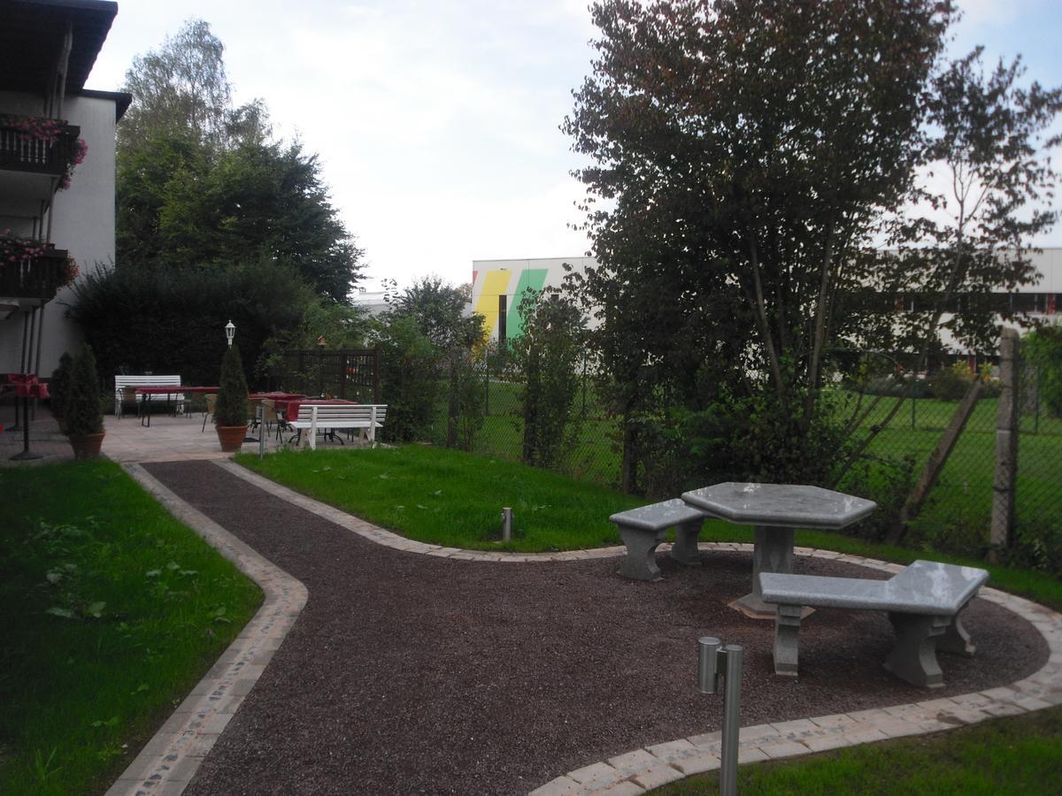 Hotel Saarland Lebach Екстер'єр фото