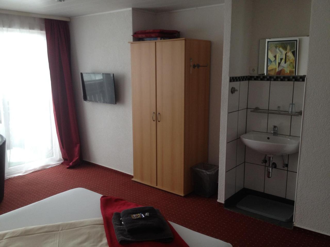 Hotel Saarland Lebach Екстер'єр фото