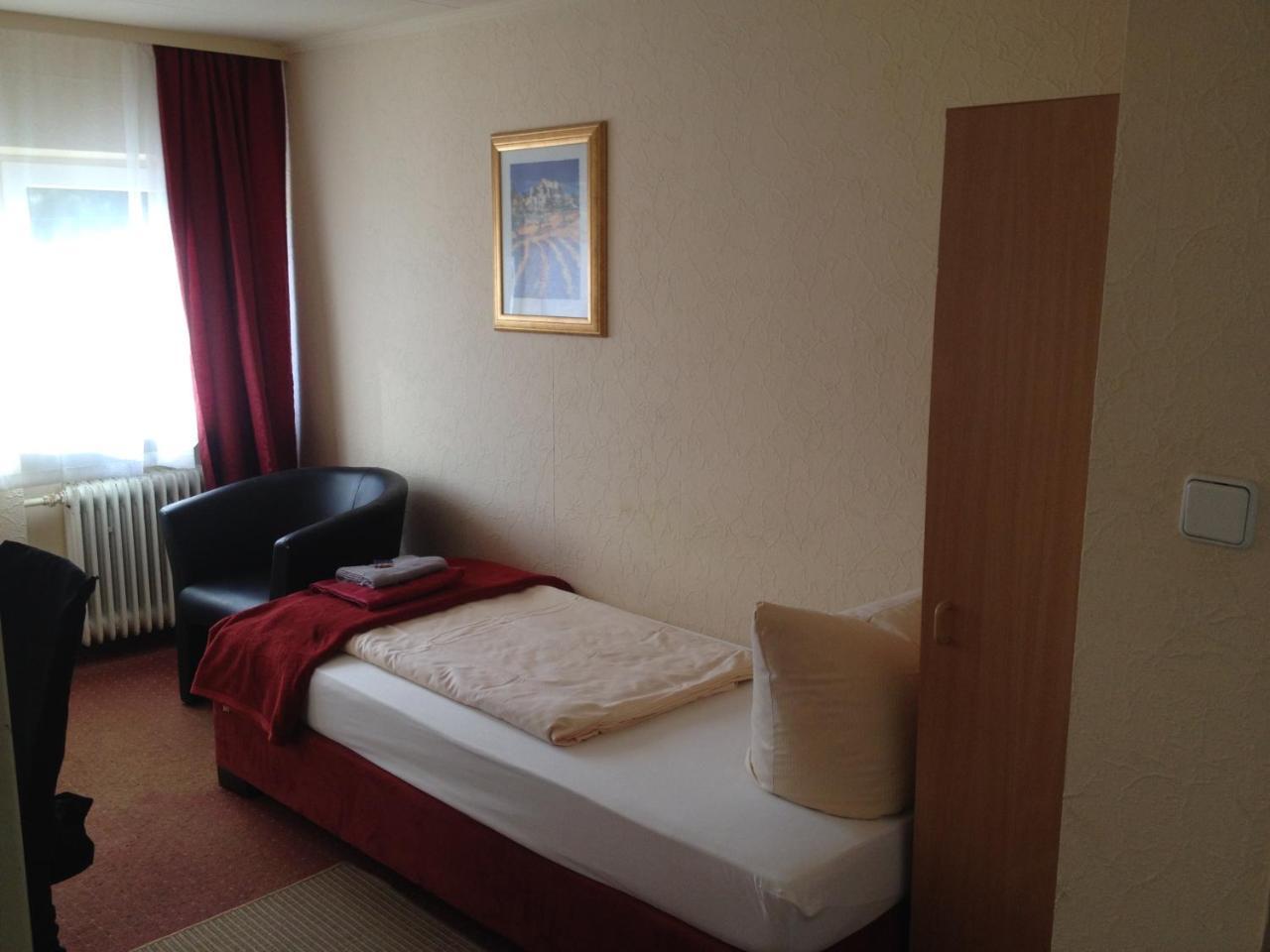 Hotel Saarland Lebach Екстер'єр фото
